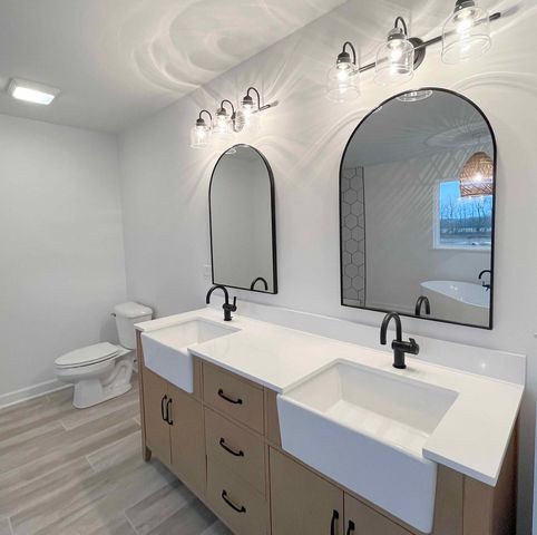 16446 W Cottonwood Drive, Lockport, IL 60441