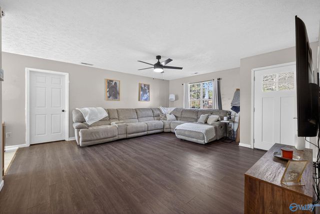 1422 Wilhite Road, Falkville, AL 35622