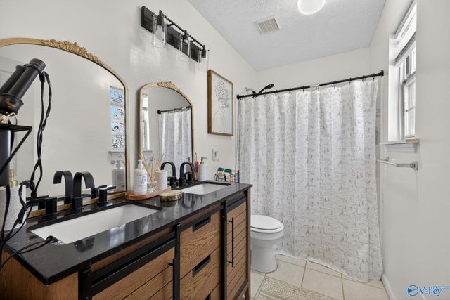 1422 Wilhite Road, Falkville, AL 35622