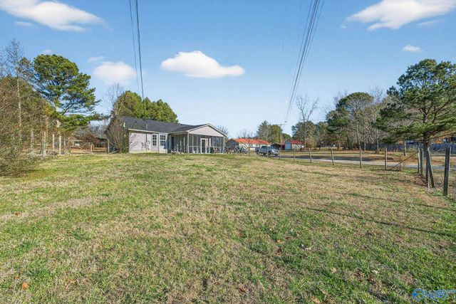 1422 Wilhite Road, Falkville, AL 35622