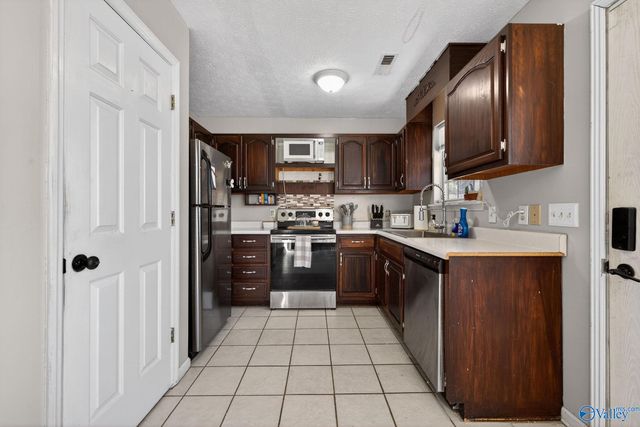 1422 Wilhite Road, Falkville, AL 35622