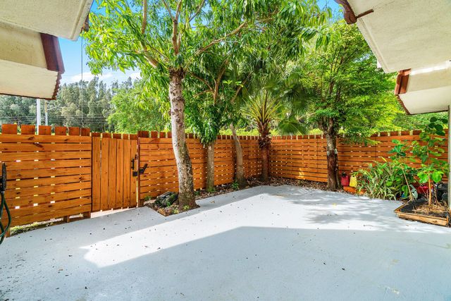 3400 Spanish Wells 52-a, Delray Beach, FL 33445