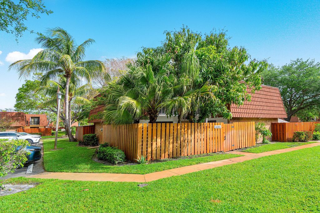 3400 Spanish Wells 52-a, Delray Beach, FL 33445