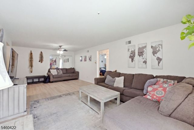 41 Crestview Ln 41, Mount Arlington Boro, NJ 07856
