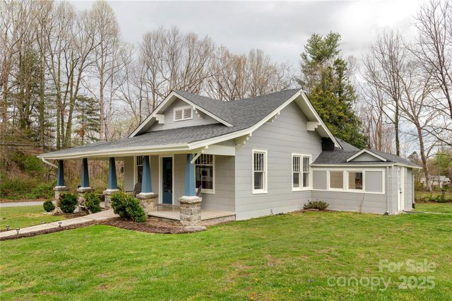 506 W Blue Ridge Road, East Flat Rock, NC 28726