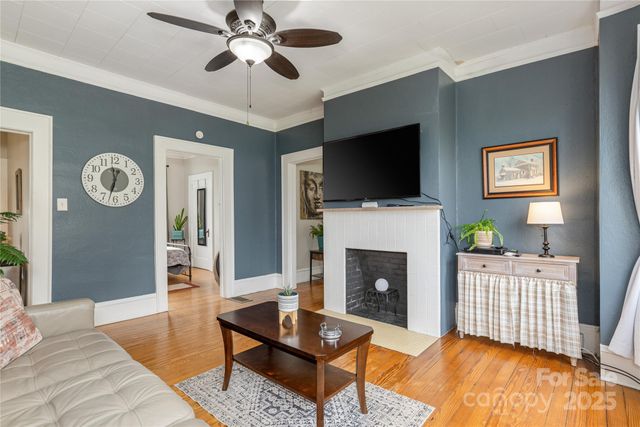 506 W Blue Ridge Road, East Flat Rock, NC 28726