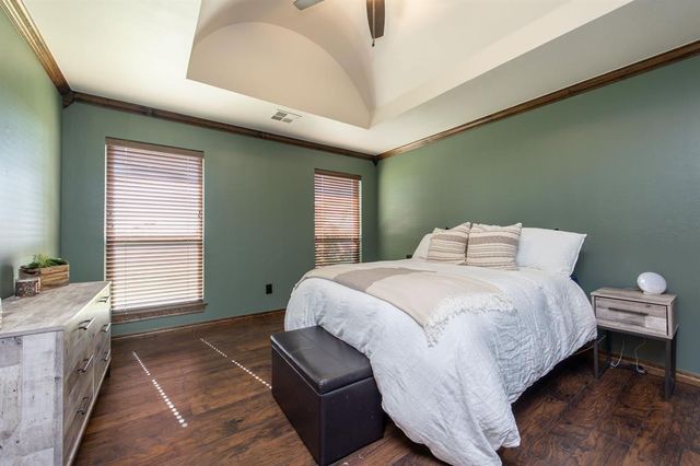 18121 Haslemere Lane, Edmond, OK 73012