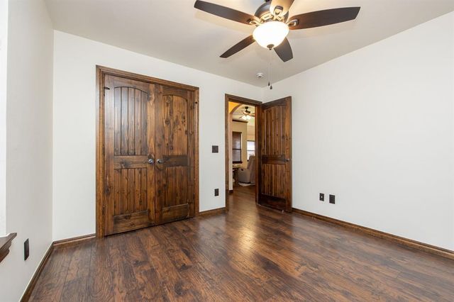 18121 Haslemere Lane, Edmond, OK 73012