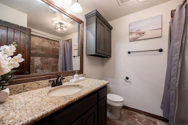 18121 Haslemere Lane, Edmond, OK 73012