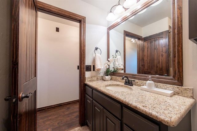 18121 Haslemere Lane, Edmond, OK 73012