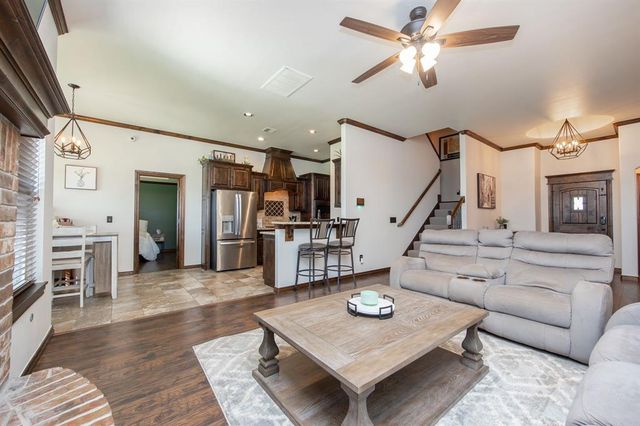 18121 Haslemere Lane, Edmond, OK 73012