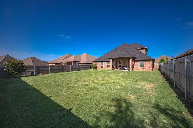 18121 Haslemere Lane, Edmond, OK 73012