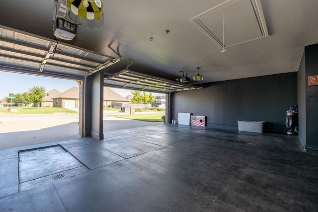18121 Haslemere Lane, Edmond, OK 73012