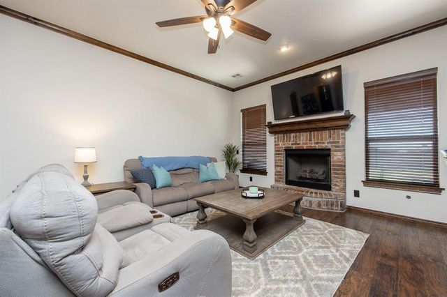 18121 Haslemere Lane, Edmond, OK 73012