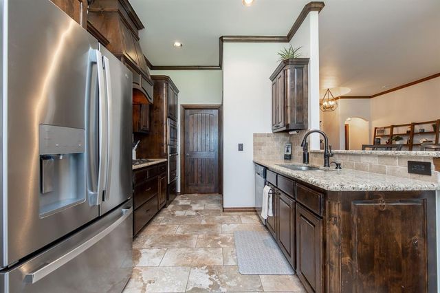 18121 Haslemere Lane, Edmond, OK 73012