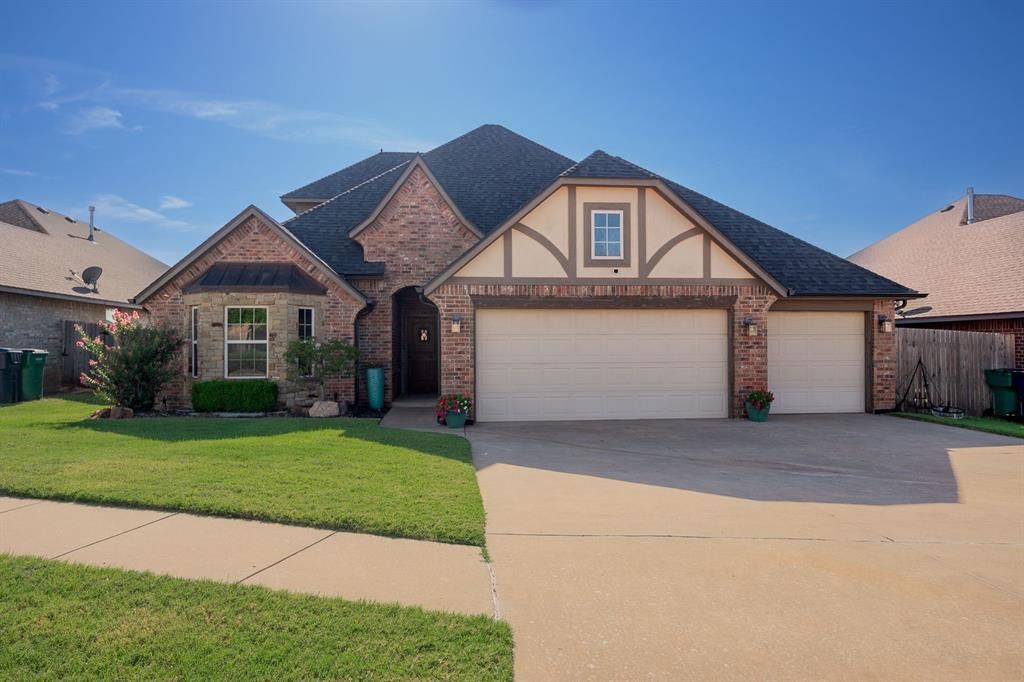18121 Haslemere Lane, Edmond, OK 73012
