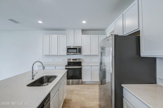 6009 ORACLE Court, Jacksonville, FL 32205