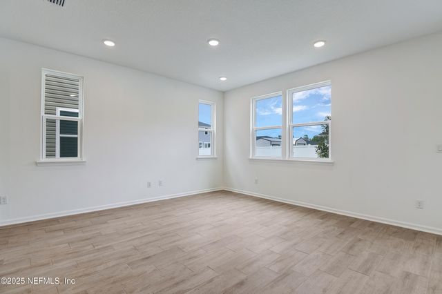 6009 ORACLE Court, Jacksonville, FL 32205