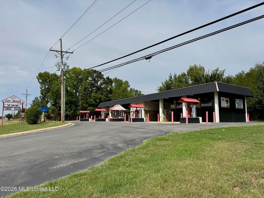 5718 Goodman Road, Horn Lake, MS 38637 — exterior