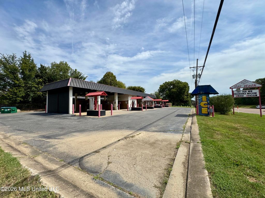 5718 Goodman Road, Horn Lake, MS 38637 — photo 2