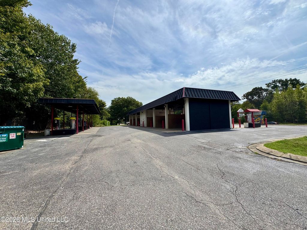 5718 Goodman Road, Horn Lake, MS 38637 — photo 5