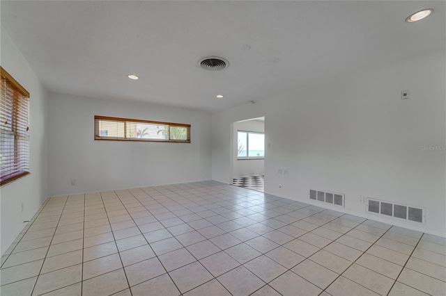 2788 70TH AVENUE S, St Petersburg, FL 33712