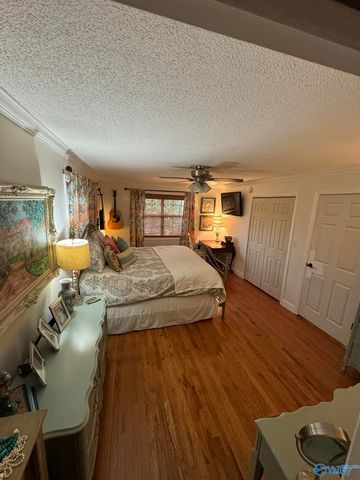 4280 Woods Cove Road, Scottsboro, AL 35768