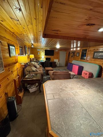 4280 Woods Cove Road, Scottsboro, AL 35768