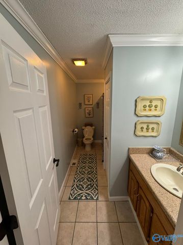 4280 Woods Cove Road, Scottsboro, AL 35768