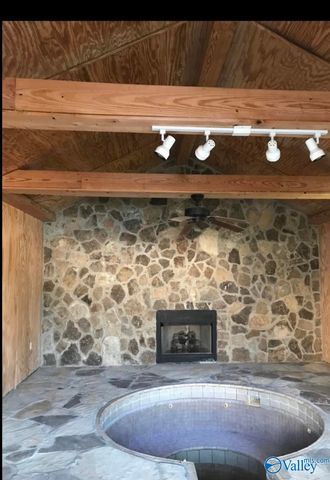 4280 Woods Cove Road, Scottsboro, AL 35768