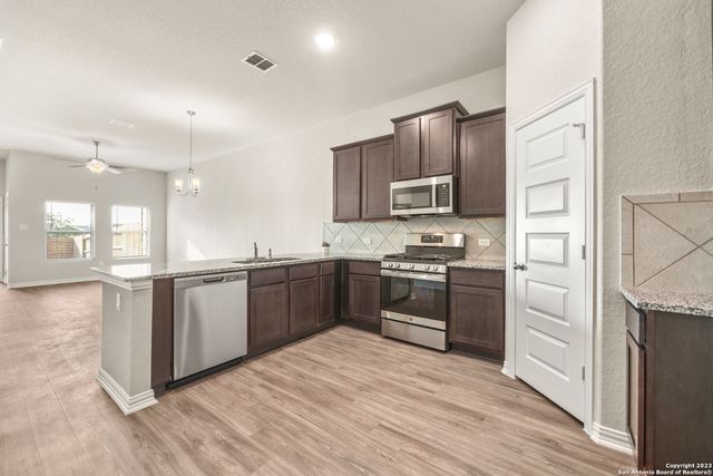 5502 Cibolo Pass Unit 1, Converse, TX 78109