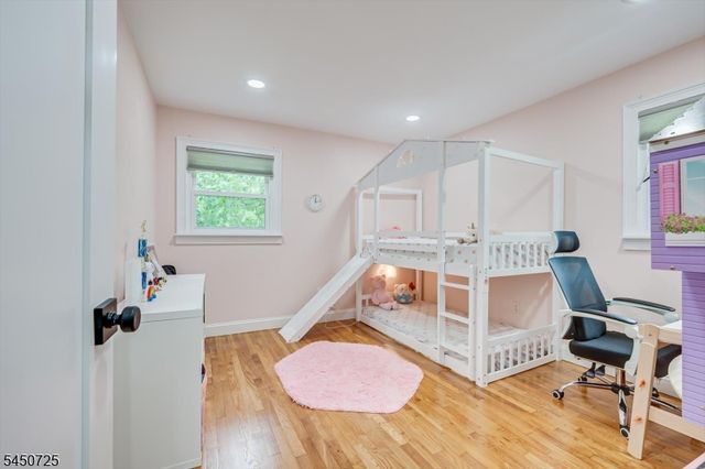 40 Longview Dr, Green Brook Twp., NJ 08812
