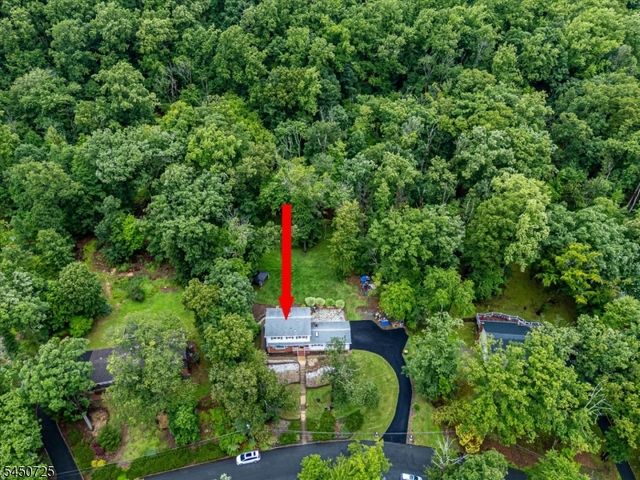 40 Longview Dr, Green Brook Twp., NJ 08812