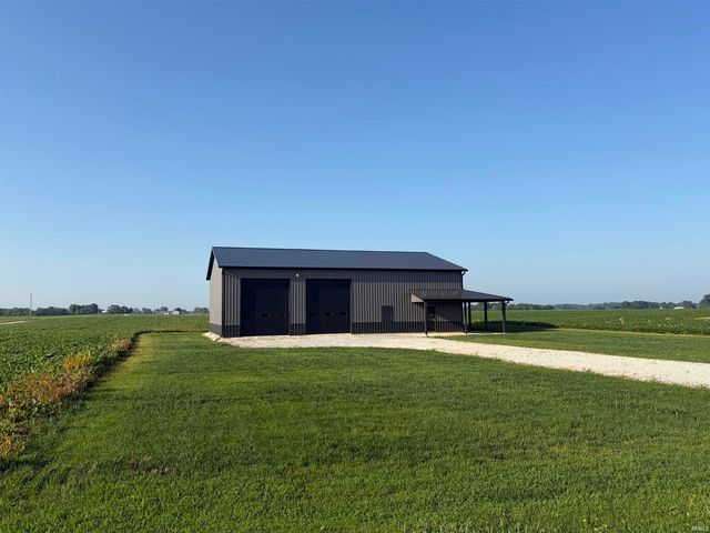 175 N 725 east Crossroads, Monticello, IN 47960