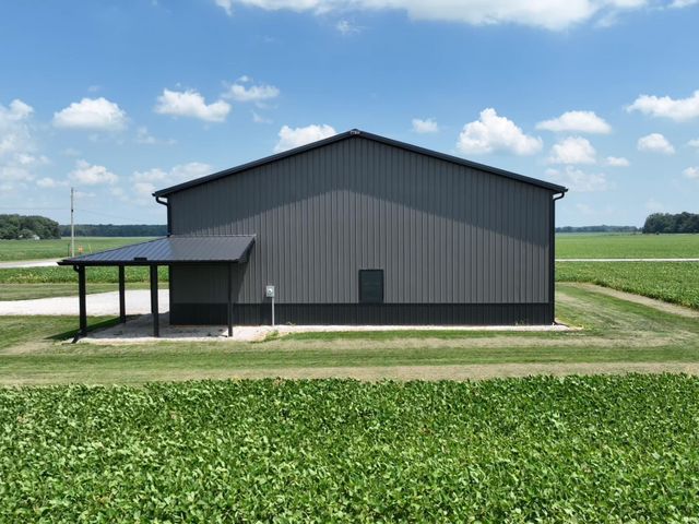 175 N 725 east Crossroads, Monticello, IN 47960