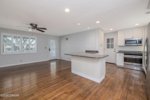 2825 Gladys Terrace, Daytona Beach, FL 32118