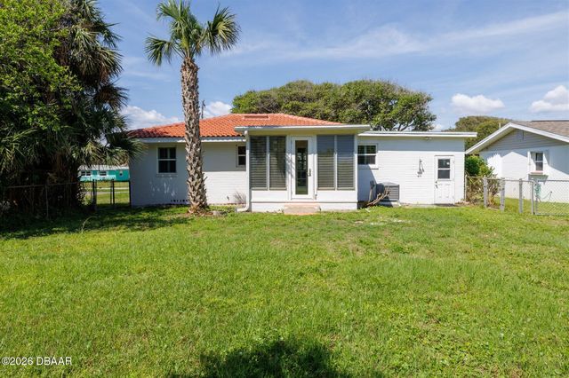 2825 Gladys Terrace, Daytona Beach, FL 32118