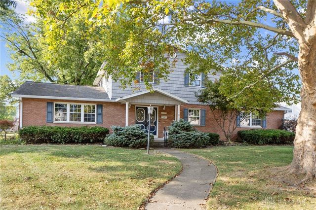 2933 Stonehaven Drive, Springfield, OH 45503