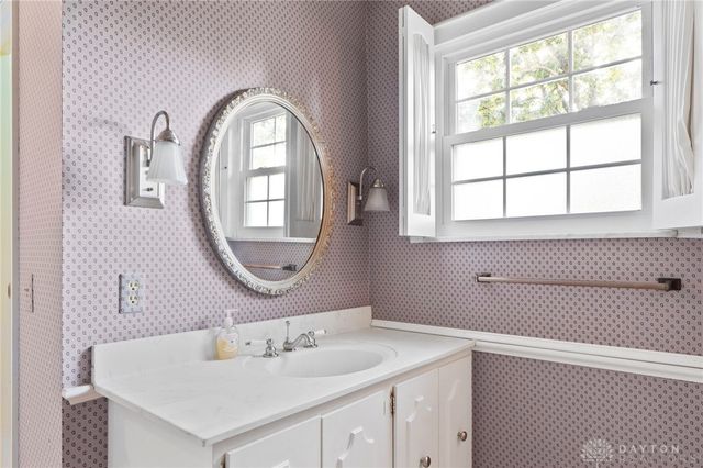 2933 Stonehaven Drive, Springfield, OH 45503