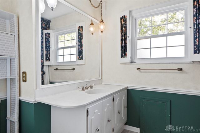 2933 Stonehaven Drive, Springfield, OH 45503