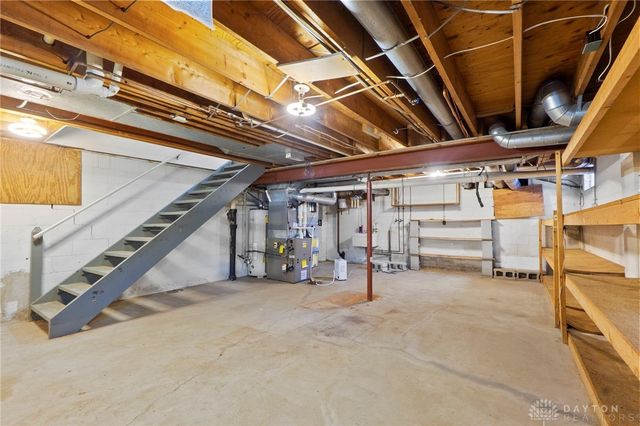 2933 Stonehaven Drive, Springfield, OH 45503