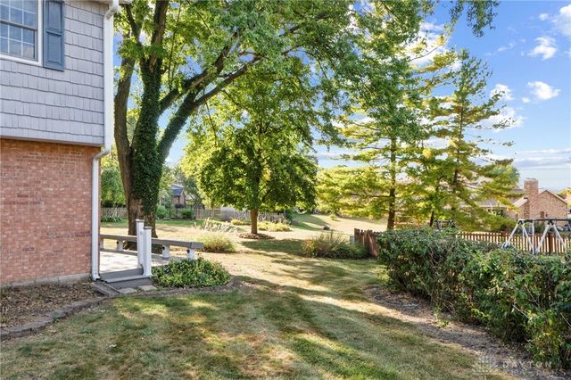 2933 Stonehaven Drive, Springfield, OH 45503