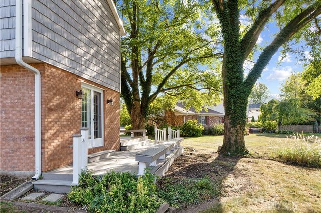 2933 Stonehaven Drive, Springfield, OH 45503