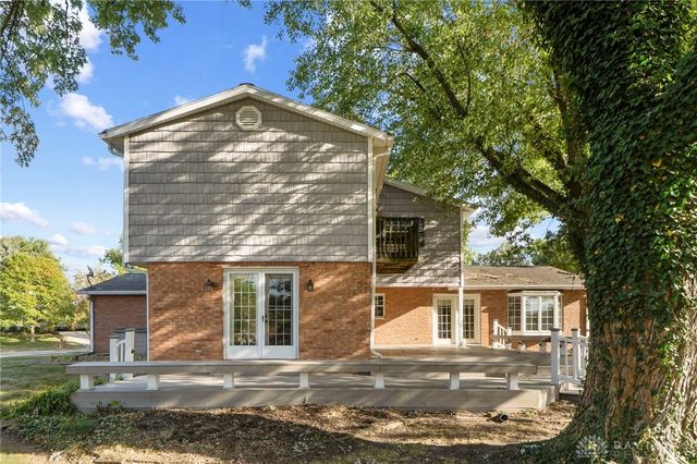 2933 Stonehaven Drive, Springfield, OH 45503