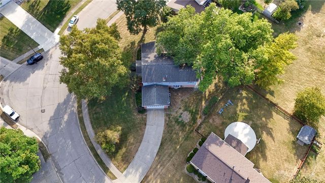 2933 Stonehaven Drive, Springfield, OH 45503