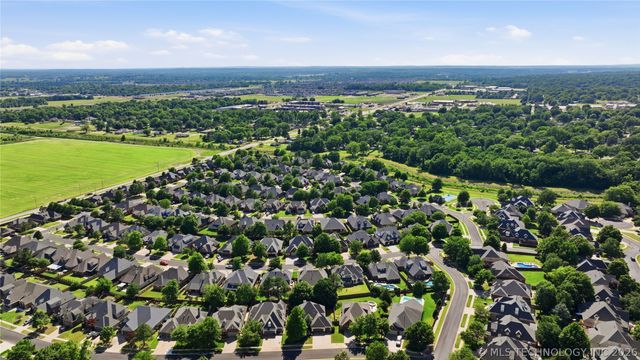 11918 S 92nd East Avenue, Bixby, OK 74008