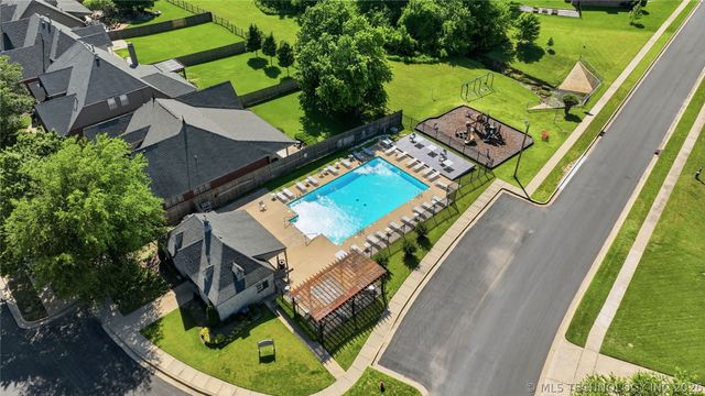 11918 S 92nd East Avenue, Bixby, OK 74008