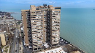 6301 N Sheridan Road 11D, Chicago, IL 60660
