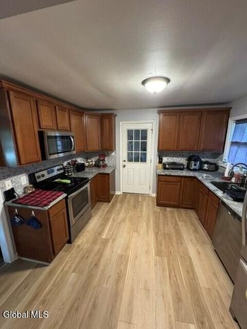 62 Glenwood Street, Albany, NY 12208