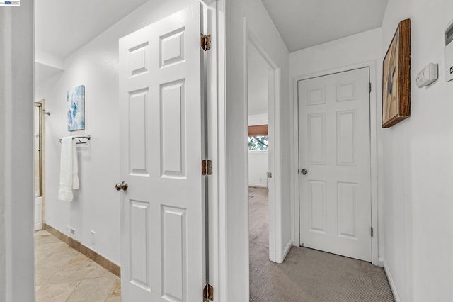 1120 Hollywood Ave 1, Oakland, CA 94602
